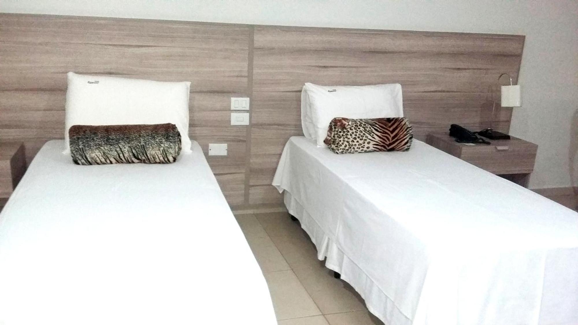 Morrinhos  Hotel Renascer מראה חיצוני תמונה